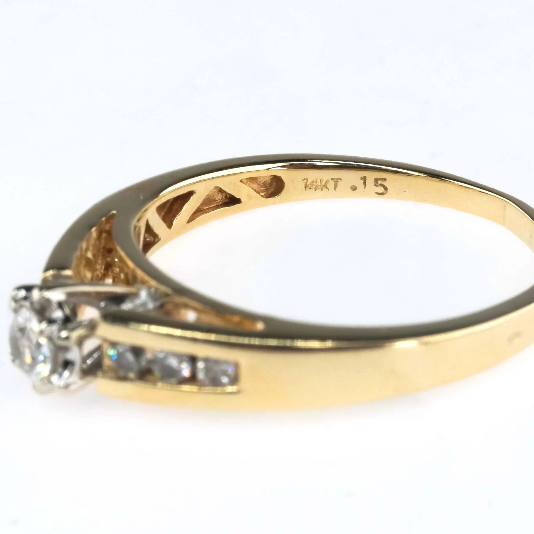 0.20ctw Round Diamond w/ Side Accented Engagement Ring in 14K Yellow Gold