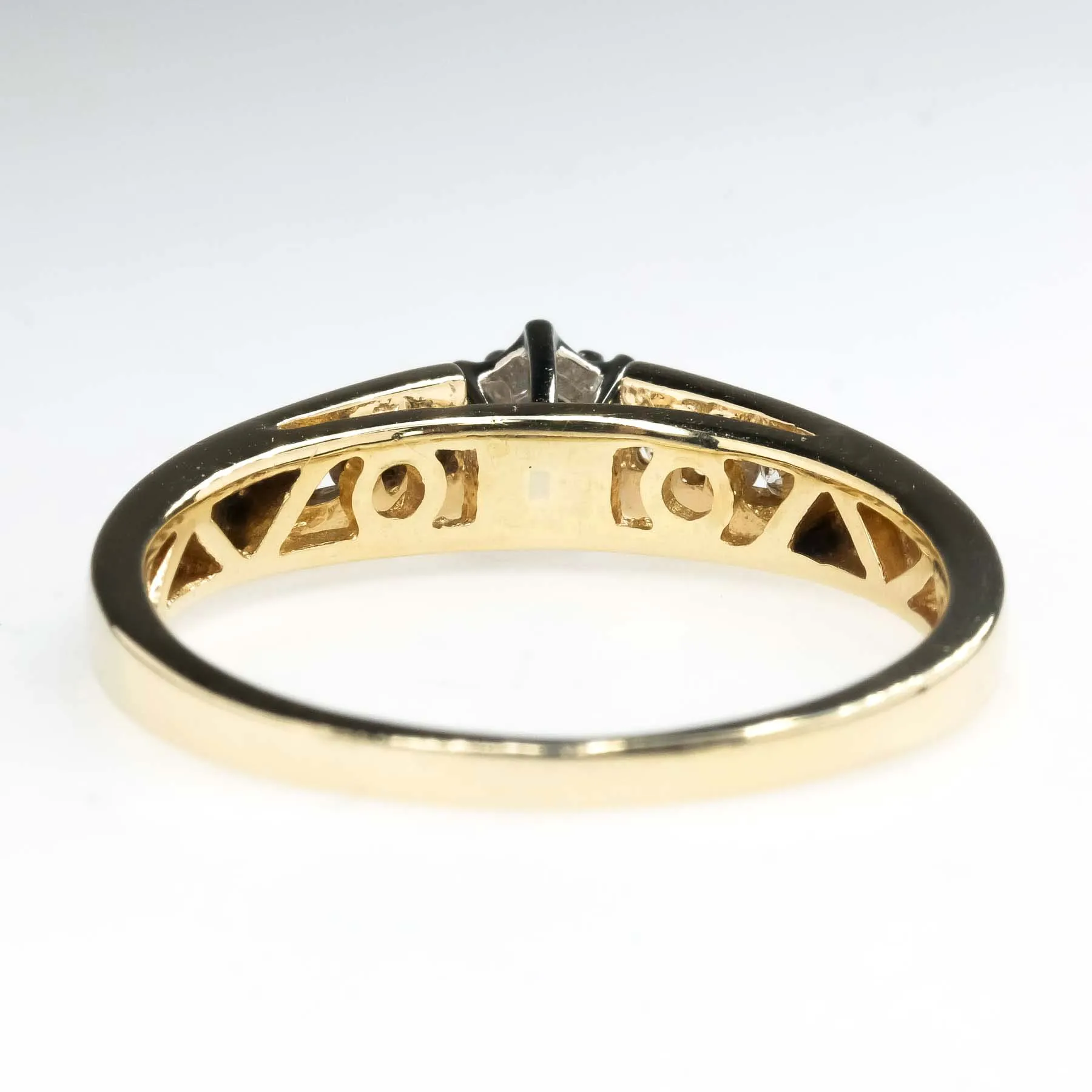 0.20ctw Round Diamond w/ Side Accented Engagement Ring in 14K Yellow Gold