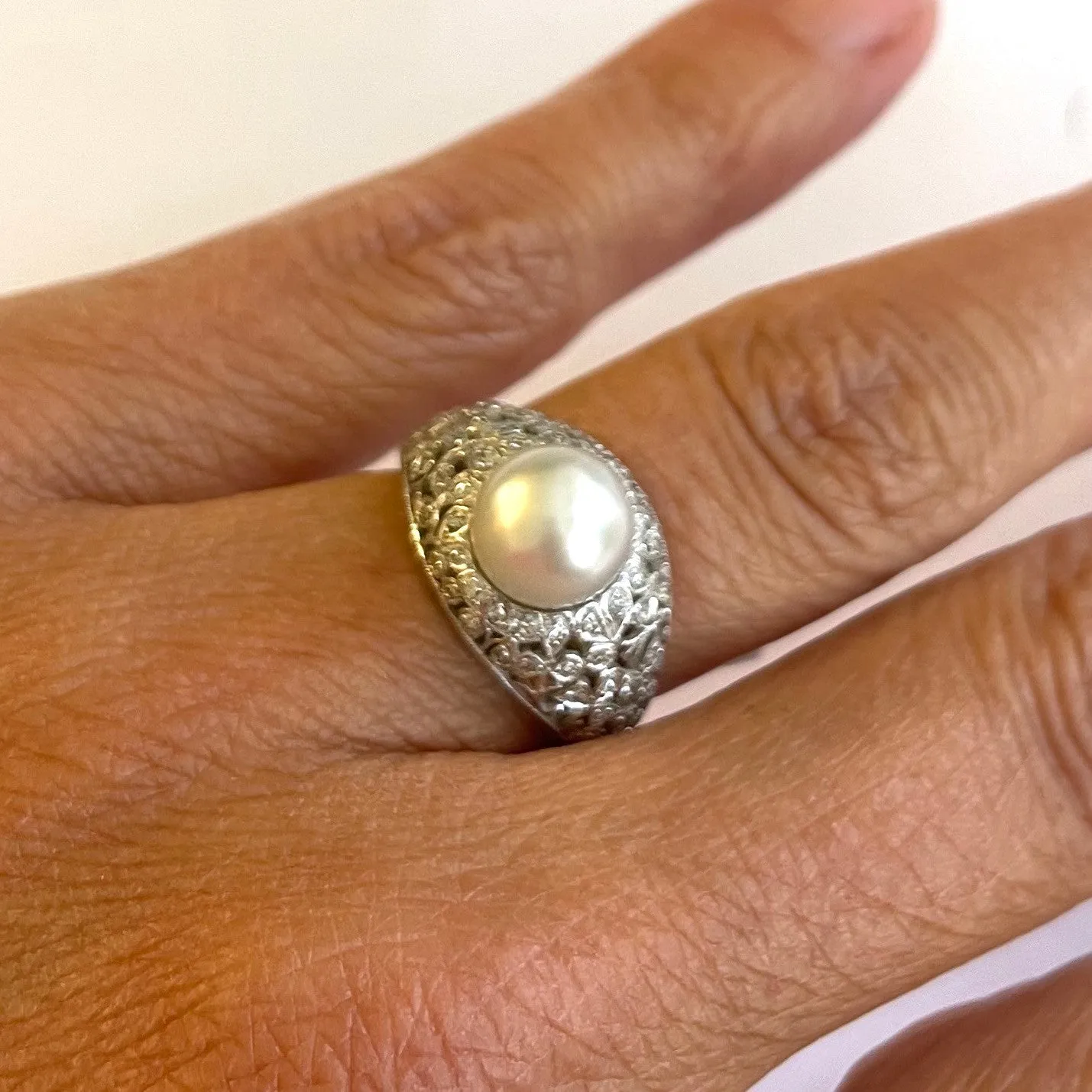 1940s Platinum Natural Pearl & Diamond Ring