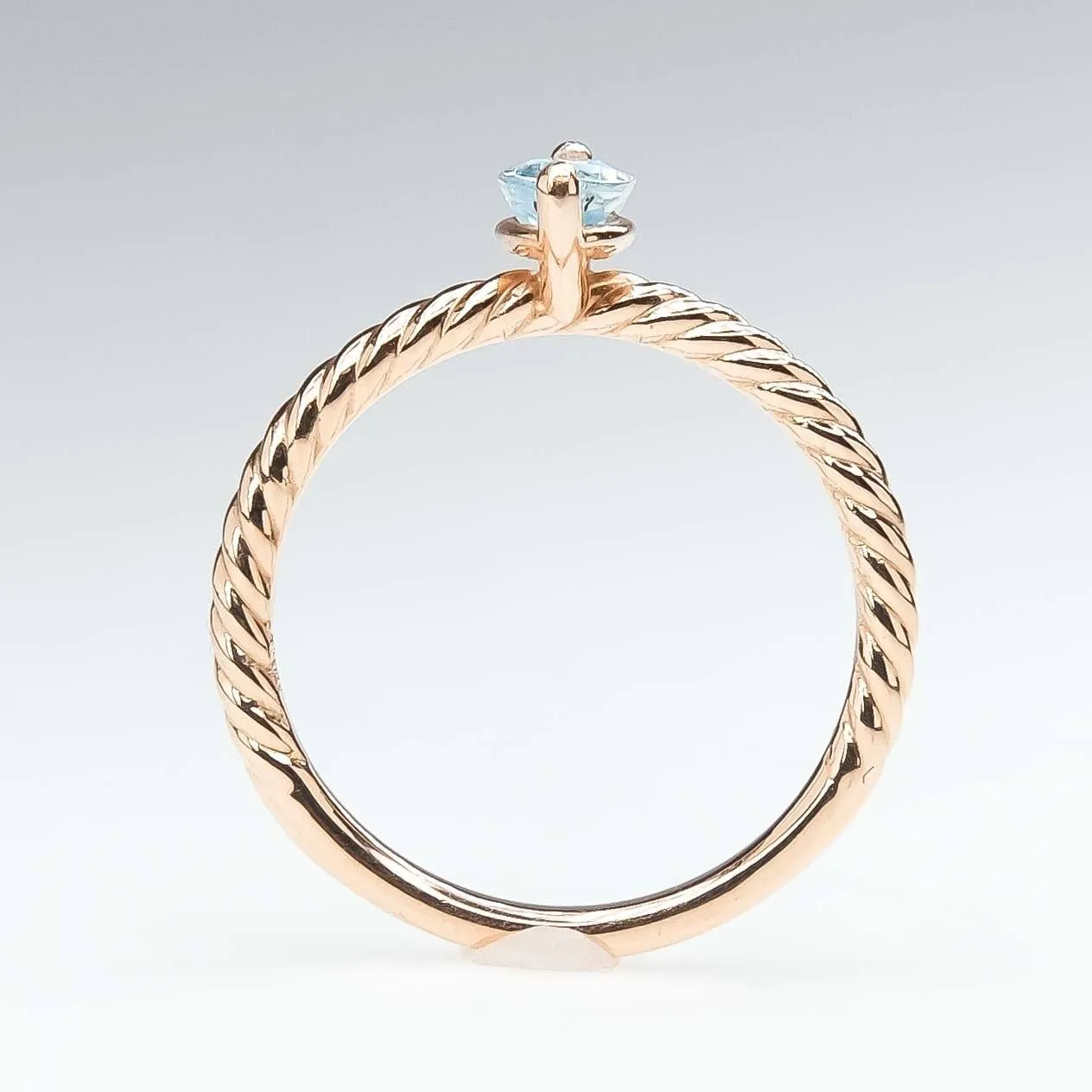 Aquamarine Rope Detailed Solitaire Ring in 14K Rose Gold