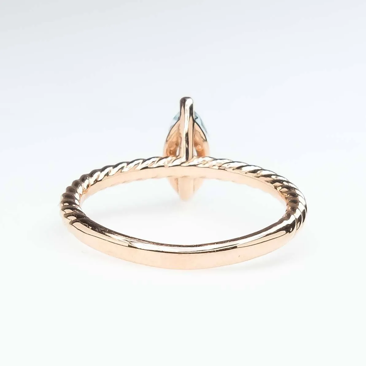 Aquamarine Rope Detailed Solitaire Ring in 14K Rose Gold